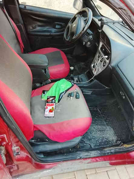 سلام عليكم بيجو فرنسي 306 لسياره بلاديه مابيه صبغ بيه تبديل بابين والدوسه بيه معجون موضحه بالصوره كير ومكينه بيه بدايه تبخير قليل تبريد شغال ثلج صدر امامي وخلفي جديد تخم تاير جديد المكان بغداد البلديات السعر 45وبيه مجال قليل *********** ***********
