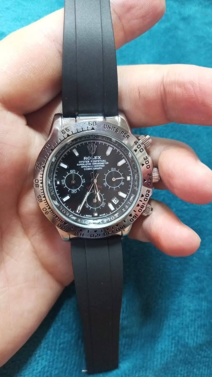 ساعه رولكس سويسري مختومة k18 قطعه ثكيله ومرتبه كوالتي عالي سناتر شغاله ضد الماء خلي سعر وبلعافية علياخذها


**إذا كنت صاحب هذا الإعلان وتريد حذفه لأي سبب، رجاءا أرسل رسالة إلى الدعم الفني**