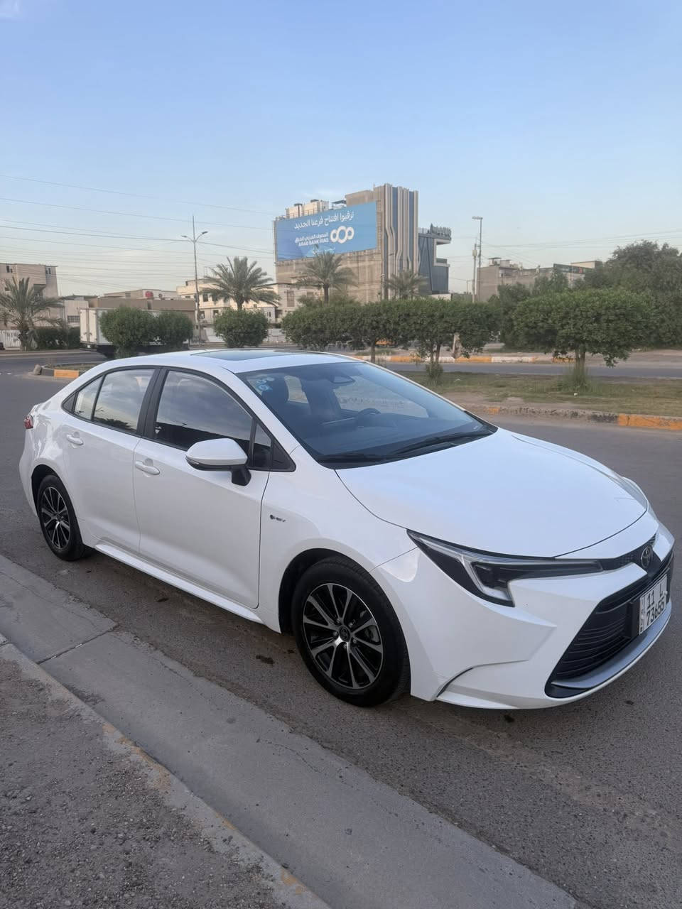 السلام عليكم كورلا 2025 شكل الامريكي ماشية 32000 رقم بغداد بيه صبغ بسيط الجاملغ الخلفي الايسر موضح بلصوره 
الاستفسار ***********
