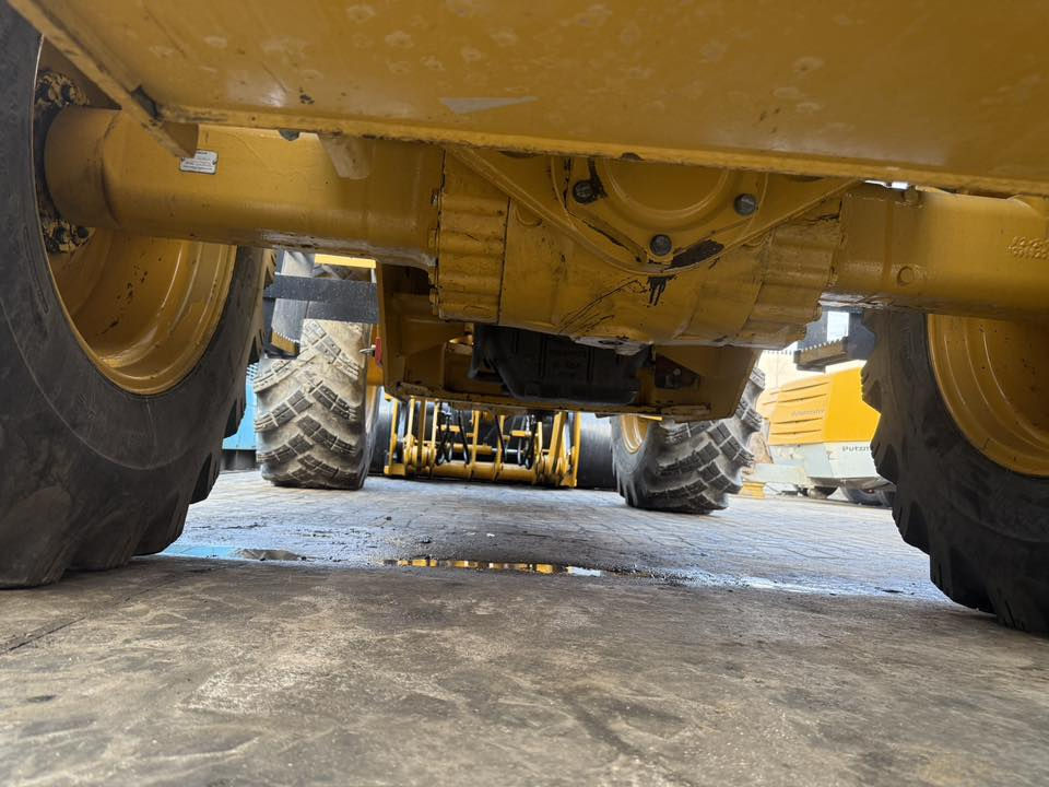 شفل كاوسكي 60Z7 
موديل 2021 
محرك 4 سلندر سوبر 
لونه بلادي بدون صبغ
 مشتغل 7000 ساعه 
بغداد شارع الضلال 
📞***********
