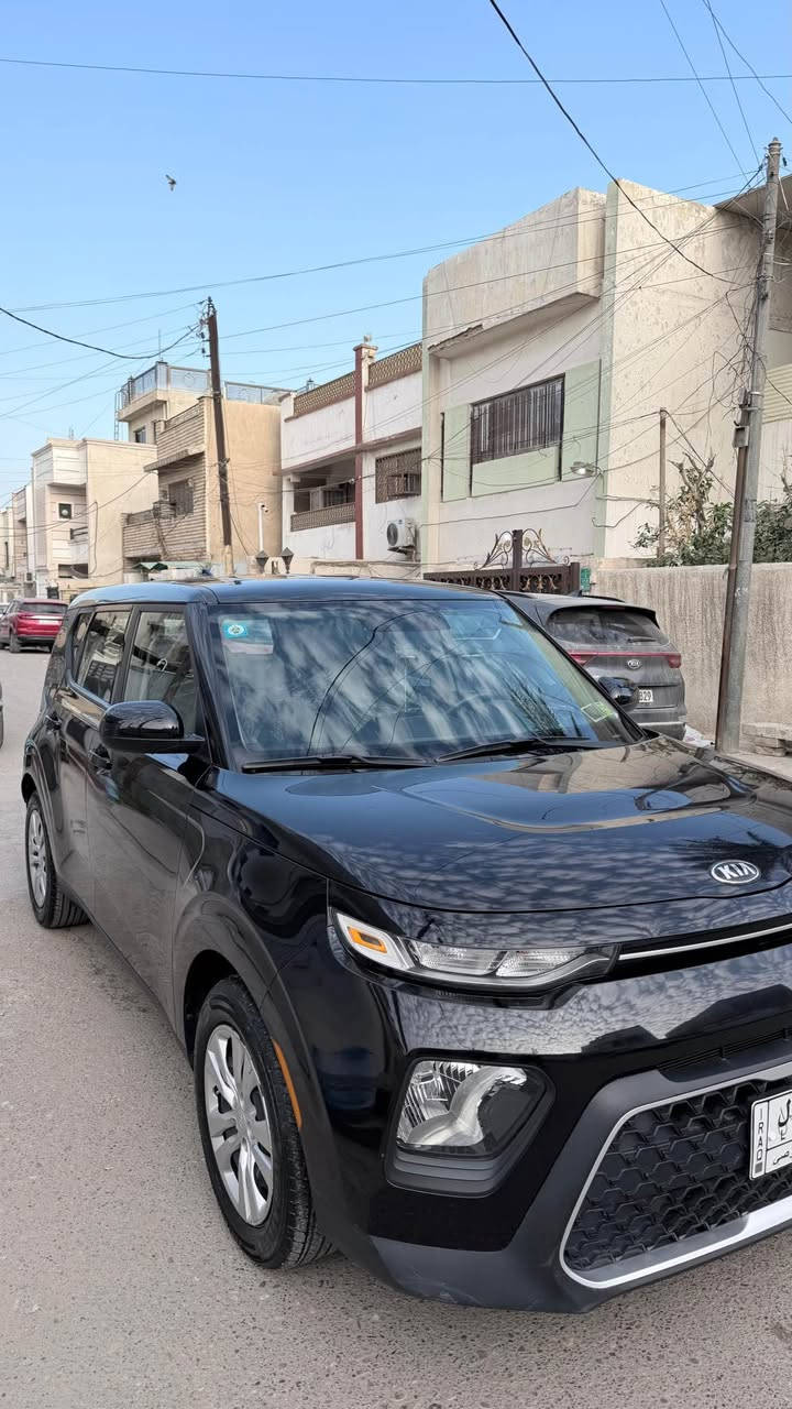 السلام وعليكم 
للبيع او المراوس 
صول 2021 
حادثها 4 قطع جاملغ امامي و باب جهة السايق
و جاملغ خلفي و باب خلفي عكس السايق
مواصفاتها :
شاشة جبيرة
تحكمات ستيرن
اوتو ستوب
وضعيات قيادة
ماشية 41 الف كيلو
مكاني بغداد كم سارة
السعر 133 وبيها مجال 
***********
*********** بغداد, العراق
