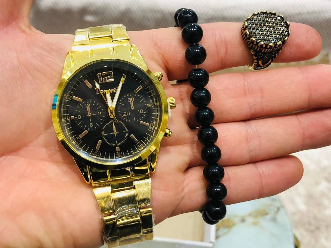 سيت كامل 
 
السعر 5  الف
ساعه
محبس 
سبحه
علبه

وتوصيل 5 الف

للحجز ارسال الرقم والعنوان 
وصورة الساعه الي تريده


**إذا كنت صاحب هذا الإعلان وتريد حذفه لأي سبب، رجاءا أرسل رسالة إلى الدعم الفني**