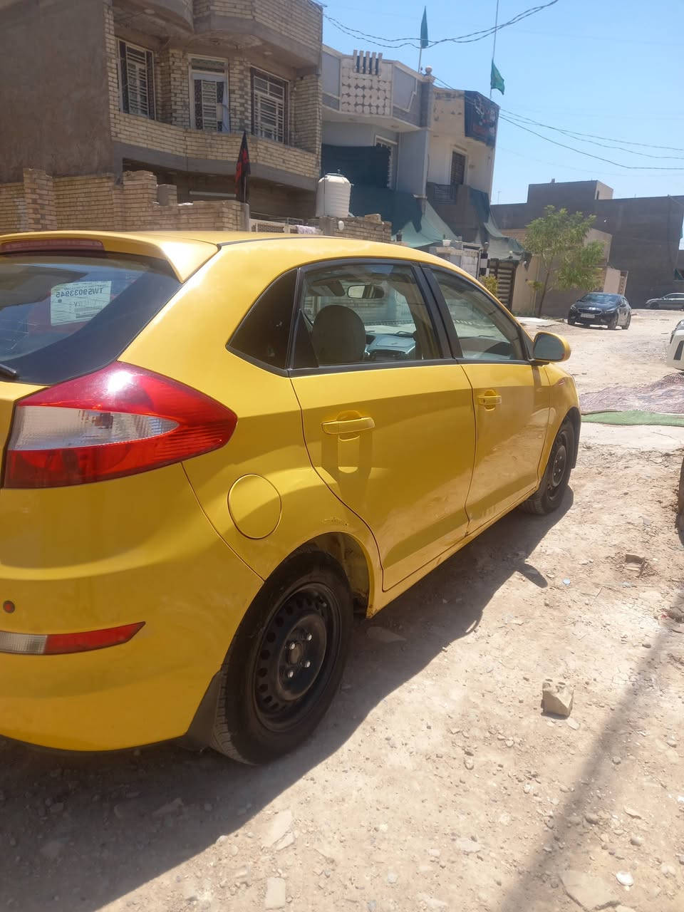 السلام عليكم شيري فلاوين هاج باك موديل١١ رقم بغداد جديد بأسمي كير محرك تبريد خير من الله غرفه نضيفه كلشي شغال  صدر امامي خلفي جديد هيئه وغرامات مصفره بيه طخه باب السايق السعر35 وبيه مجال بسيط رقمي *********** ما متواجد عل فيس
