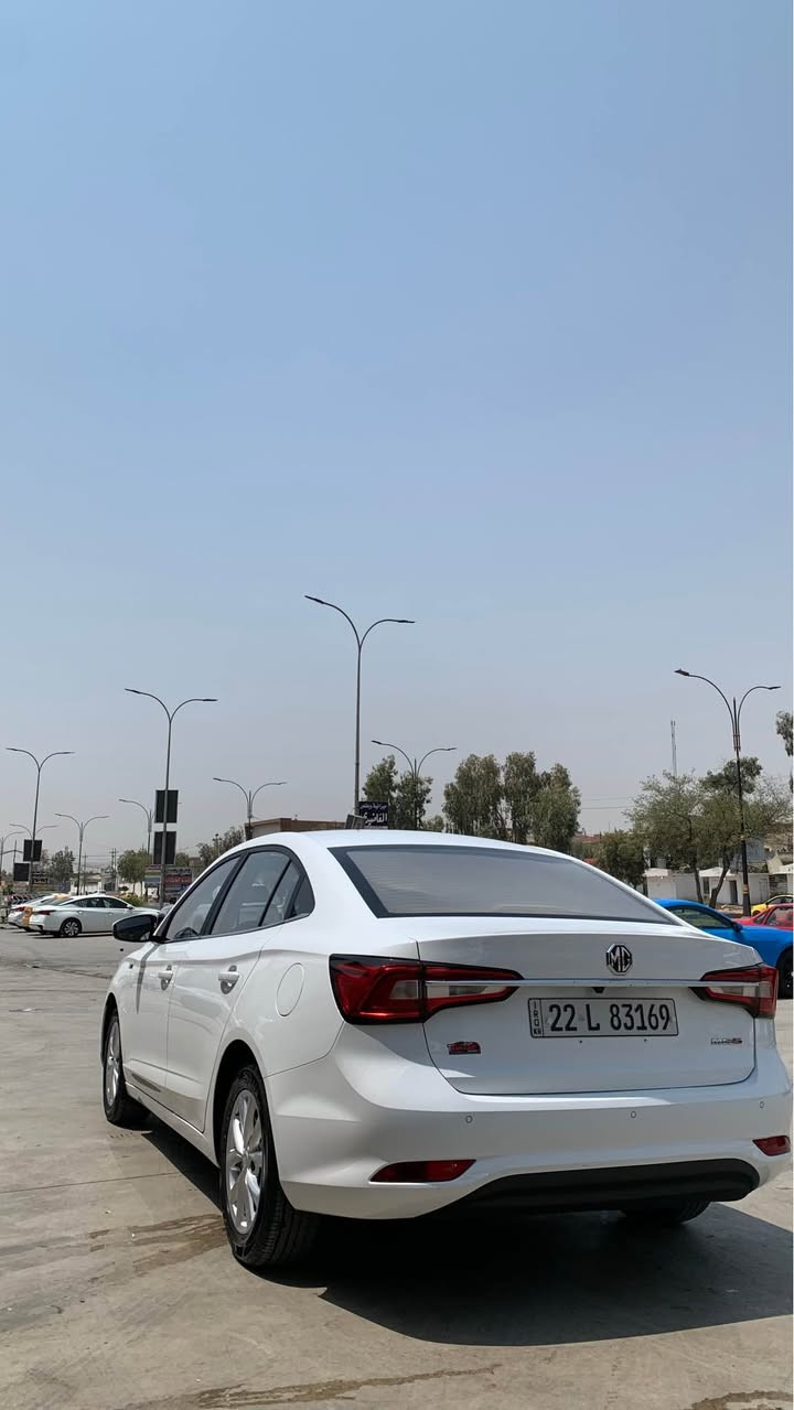 السلام عليكم 
للبيع MG5 Cmofrod 🔷
موديل 2023 🔶
السيارة رقم اربيل 
ماشية 45,000كم فقط
سنوية هزة رقم جديد تحويل بشرط ✅
مواصفات كومفورد 👇🏻
1 - بصمة تشغيل 
2- اشاير مري 
3- شاشة + كامرة خلفية 
4- حساس خلفي 
5- نظام eco اقتصادي 
6- لايت + البك لايت LED 
7- تحكمات ستيرن + كروز سرعة 
8- ويل كب 4 دسك 
السيارة فقط بيها شبر بارد ع البنيد و شبر ع الصندوق الخلفي بدون صبغ 
— مكان السيارة اربيل — 
السعر 100$ 
 واتساب *********** أربيل, العراق
