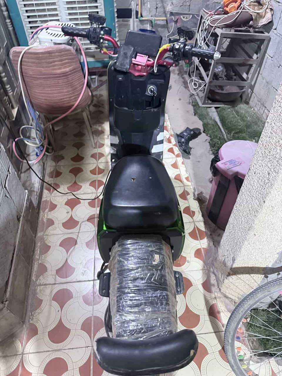 للبيع السعر350وبيه مجال بسيط علمآ أن سعر الدراجه 750الجديده مالته


**إذا كنت صاحب هذا الإعلان وتريد حذفه لأي سبب، رجاءا أرسل رسالة إلى الدعم الفني**