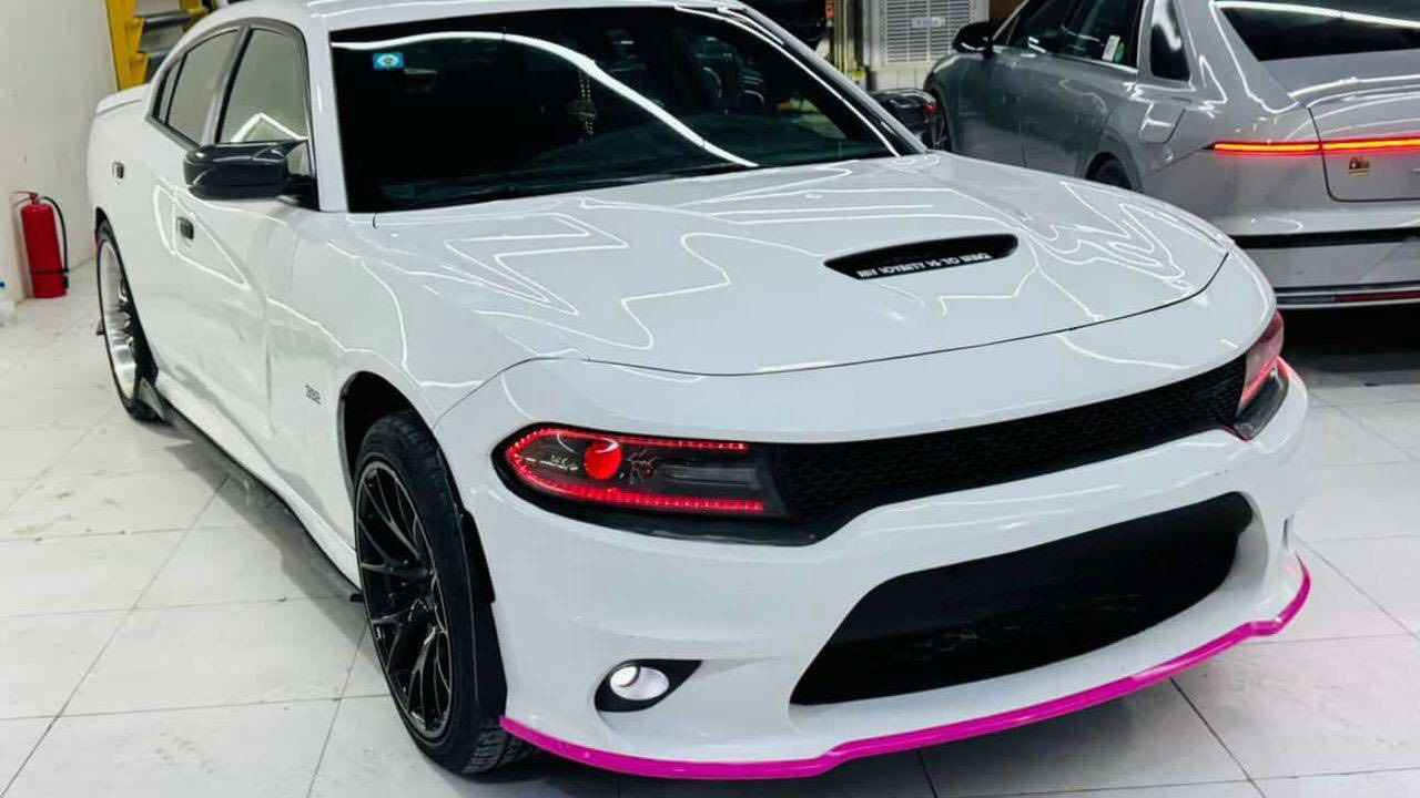 سلام عليكم جارجر 2019  رقم بصره تحويل ثاني يوم
محركه 5700
موصفات RT
سياره جديده مناقصه اي شي
الحادث مرفق بلصور
فقط بيه جاملق مصبوغ والجاملق الثاني
بارد  كما موضح بلصور. 
السعر (185)$

للاستفسار الاتصال
***********
