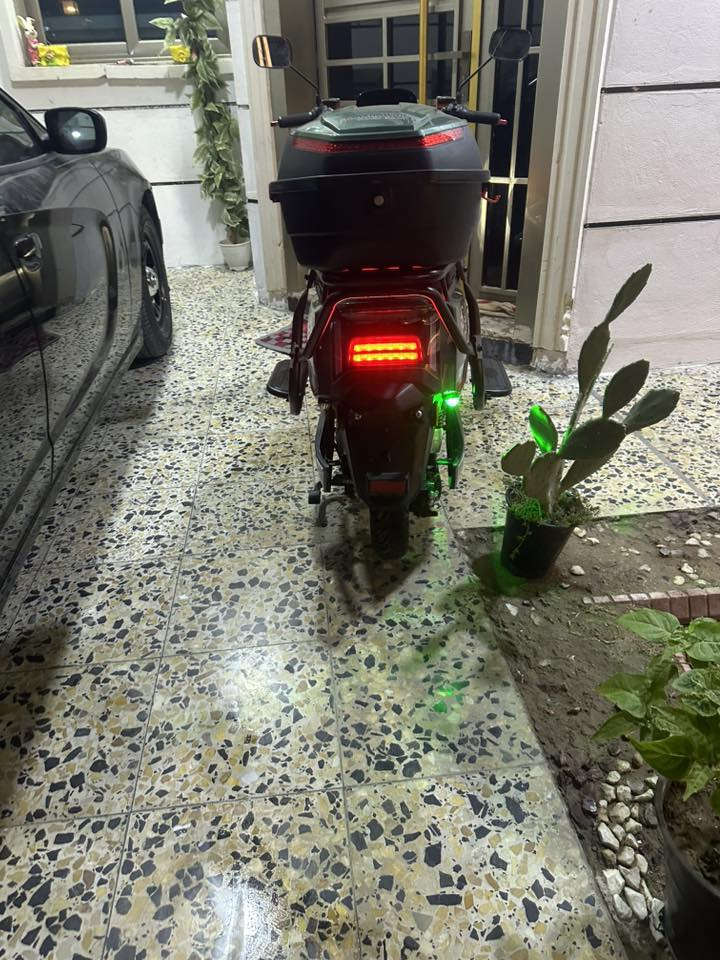 السلام عليكم عندي هاي الدراجه اريد ابيعها مثل مو شايفين الدراجه جديده اريدها ب750 وبيها مجال للشراي الي يحب يتواصل وياي هذا رقمي بي واتساب ***********
