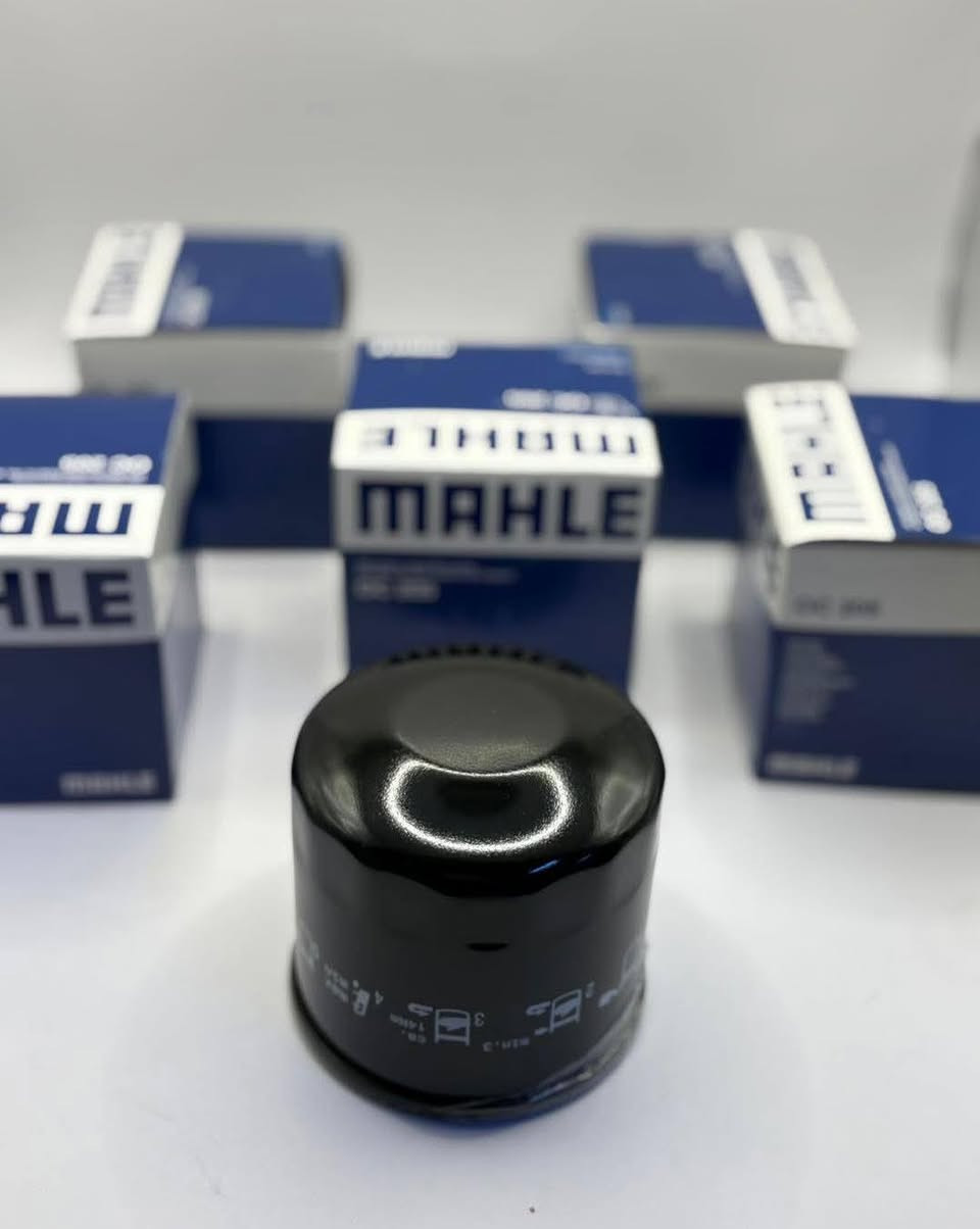 من رخصة الادمنية  المحترمين 💐 Addinol Kirkuk  ***********
هاي نتائج الغسل بلزيت الاصلي لسياره كورلا ٩٠ بعدما كان داخل المكينه على سواد تدريجياً بعد ٤ تغيرات للزيت وبدلنا ماء راديتر اصلي 
وضمان الزيت 10 الف كيلو اذا داخل مكينه وصخ لا 5 الف وشويه شويه تصعد لل10 
واضمن مكينه اله 2 سنه عليه 
اخوكم مهندس محمد الفيتر كركوك الحي الصناعي فرع البداله مجاور محمد كورلا
Addinol Kirkuk
