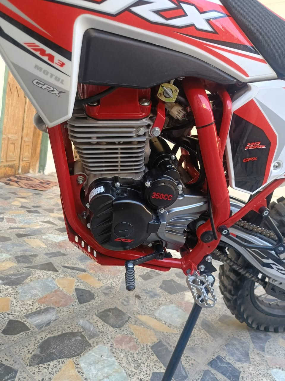 قفاز موديل 2025دراجة قوية كلش 350cc
رقمي *********** سعرهة 1750💵 ما متواجد نترنيت موقعي بلديات
