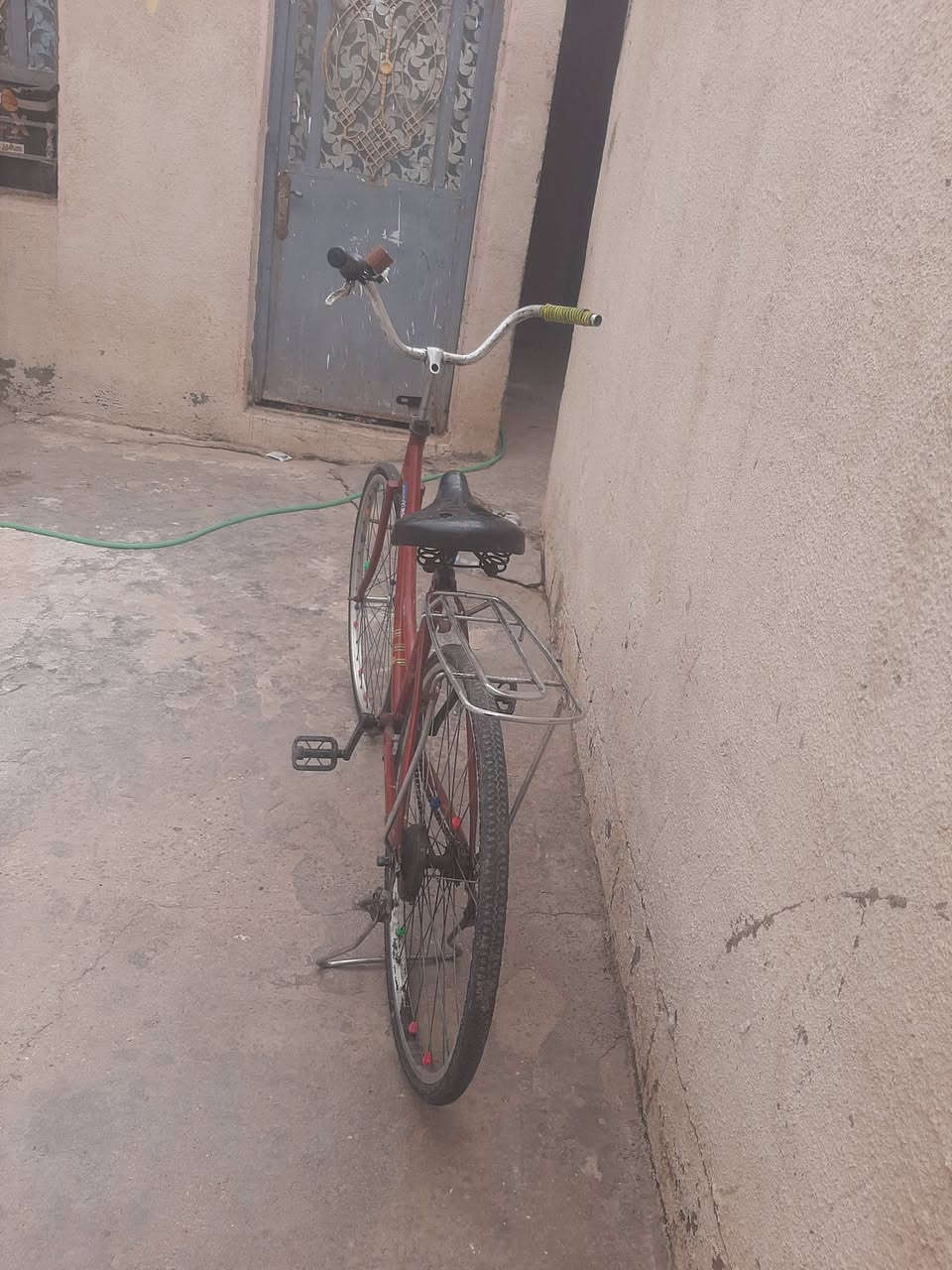 بايسكل بطه حجم 26 بسعر  40وبي مجال بغداد مدينه الصدر الحميدية رقم 7714297646
