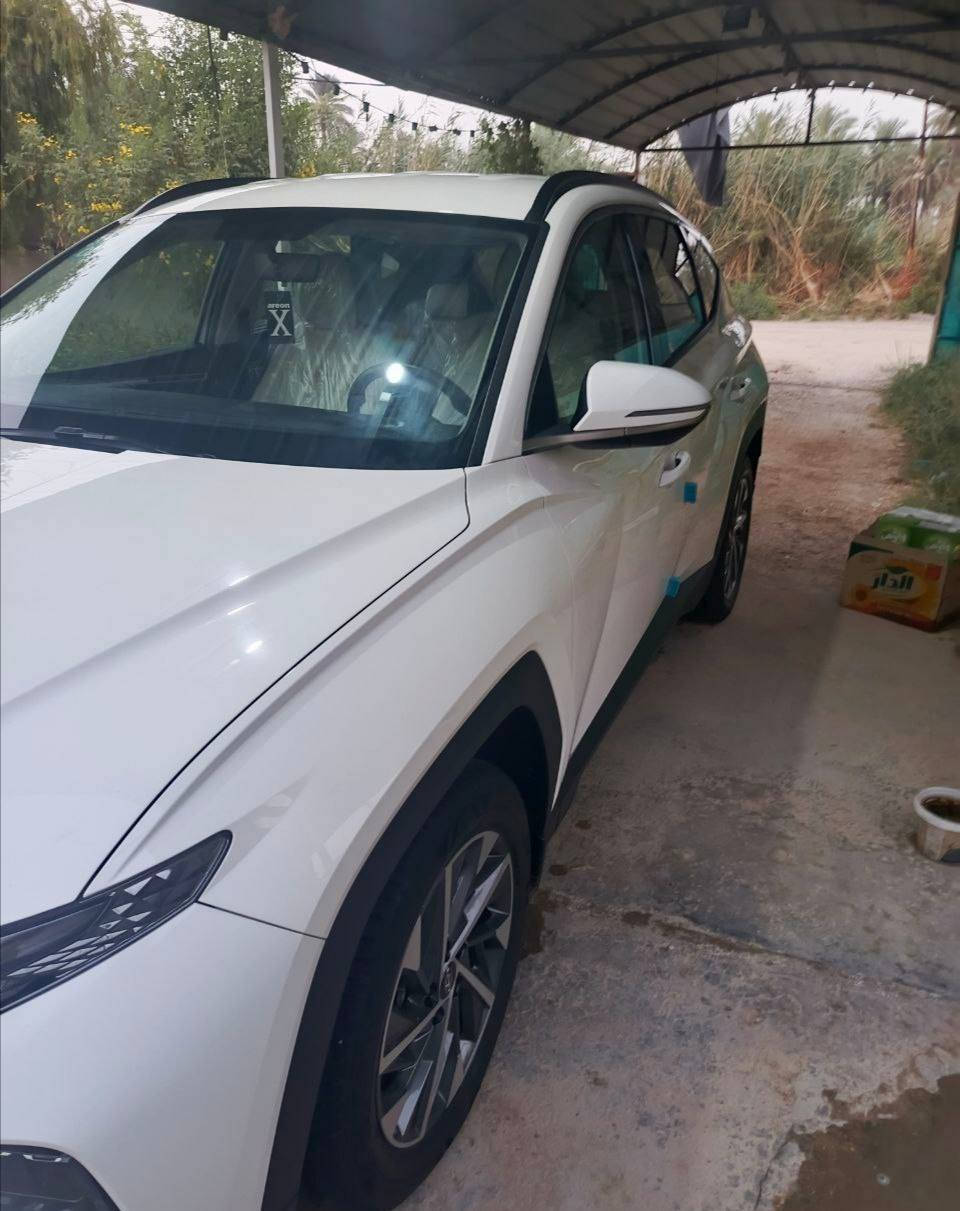 للبيع  توسان 2024 
فول مواصفات ماعدا البنوراما

🔹 مواصفات السيارة:

✅ شاشة كبيرة أصلية + شاشة كيجات ديجيتال

✅ حساسات أمامية وخلفية

✅ 3 أنظمة قيادة (عادي - رياضي - اقتصادي)

✅ نظام نزول منحدرات

✅ أوتو هولد

✅ مثبّت سرعة

✅ إضاءة LED أمامية وخلفية

✅ مرايا كهربائية مع إشارة

✅ تشغيل بصمة + مفتاح ذكي

✅ كاميرا خلفية

✅ مكيف ثلج

✅ نظام توفير الوقود ECO

✅ نظام منع الانزلاق TCS

✅ ABS – EBD – نظام الثبات الإلكتروني ESP

✅ تشغيل عن بعد       

📍 رقم بغداد الجديد

📍 ماشية 54 ألف كم

📍 السيارة كلش حلوة ونظيفة جداً

📍 الموقع: بغداد
***********
***********
