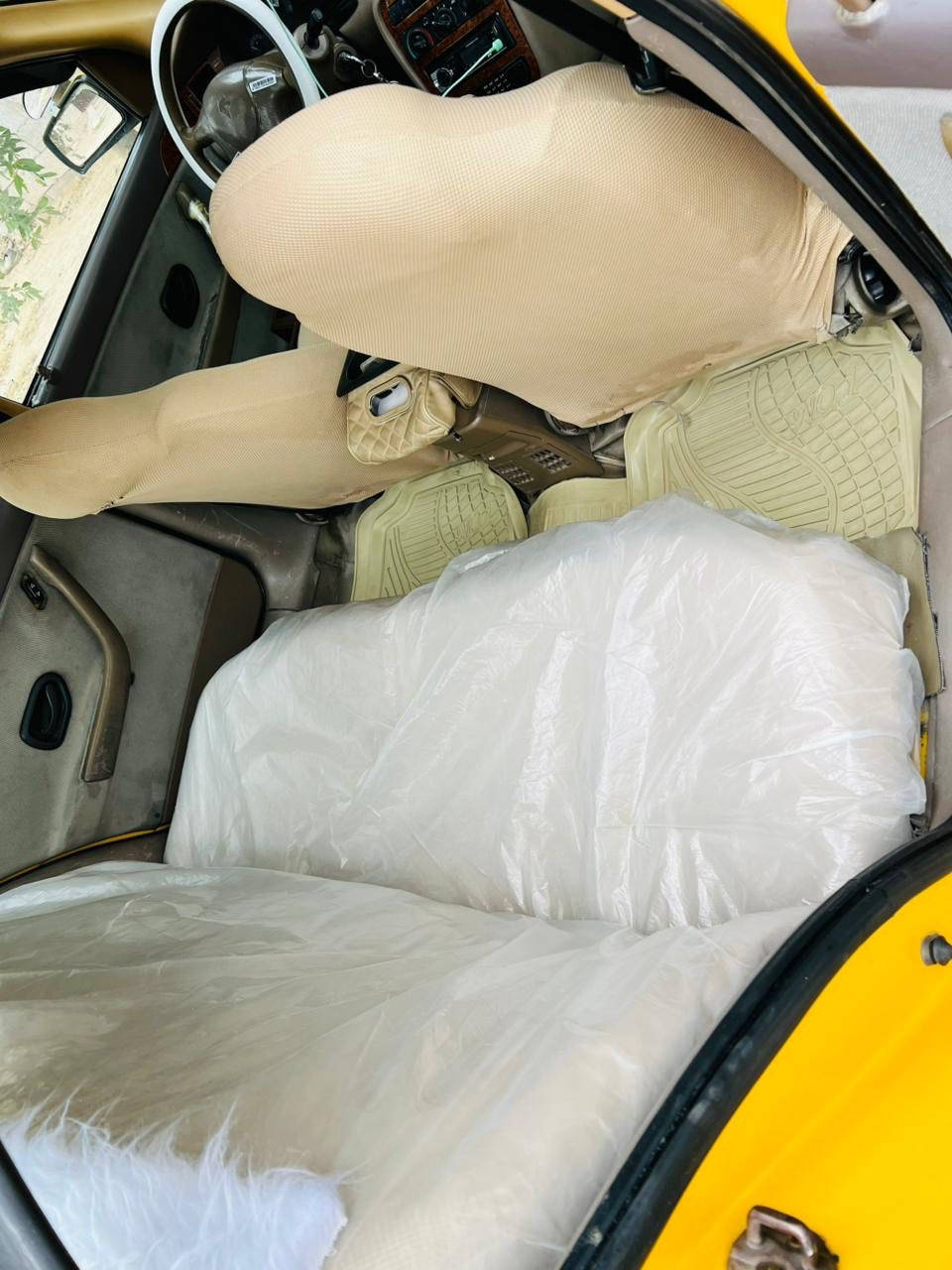 السلام عليكم 

سمند للبيع موديل 12 ناطق رقم بغداد سياره كامله معايزه شي 
الكشر بي ملاحضات بصيطه المكينه بيه تنقيص قليل ولمعروف اليراني كله ينقص  تحويل ثاني يوم تبريد تدفئه كله شغال سياره حلو ومناقصه شي العنوان بغداد الحريه السعر 40 وبيه مجال بصيط رقم ***********
