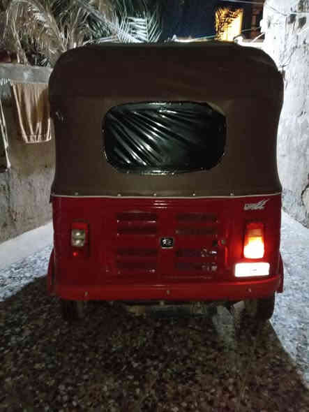 سلام عليكم تكتك موديل 2018 مكينه مال عشرين مكينه مكفوله من تبخير وتنقيص مكينه ناعمه وحلوه التكتك بيه تعمير بسيط بل دوسه الماميه مكاني بغداد الكماليه السعر2500 وبيها مجال الرقم ***********
