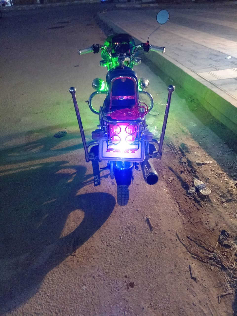 سلام عليكم دراجه بارت كلك كلك بس اتكفله من لسرقه برغي مامفتوح بيه موديل 24 طالعه ب25 دراجه جديده شوفت عينك بعدهي شركه السعر 850فقل***********
