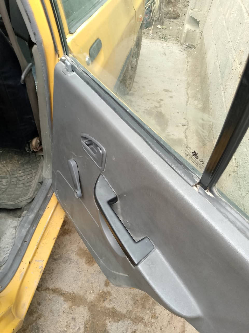 سايبه موديل 2015 سياره جاهزه راعيه ماندله السنويه عضم عاج سياره نكره بغداد قريب على بسمايه ناحيه الوحدة الخالصه قرب مركز شرطة الوحده 12 ورقه *********** لاستفسار اتصل
