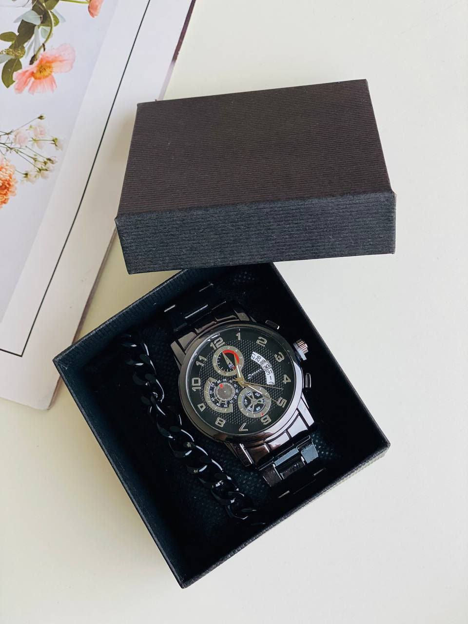 لأنكم تستحقون الأفضل وفرناها من جديد 💃💃💃
بوكس شي ان وصل 💃😍 
الأختلاف والتميز شعارنا✌️
أناقة الرجل تبدأ من يده💋

🖤بوكس ساعة رجالي🖤ماركة SHEIN 
لأنكم تستحقون كل شي مميز وفرنا لكم أجمل بكج مميز رجالي من ماركة شي آن SHEIN 🖤

🎁 البوكس مكون من :
ساعة مع سوار مع علبة محكمة ✔️✔️

مواصفات الساعة
✅ماكنة أصلية كوالتي عالي جدآآ 💯
✅مقاومة للماء 
✅مقاومة للخدش
✅لون ثابت
✅ علبة محكمة
✅طلاء ثابت , ضد الصدأ
✅تحتوي على تاريخ
يصلح هدية لأقرب مخلوق على قلبج 💋
توفرت ب٣ آلوان 🖤💛🩶

سعر البوكس ساعة + سوار  ٢٢ الف والتوصيل مجاني


**إذا كنت صاحب هذا الإعلان وتريد حذفه لأي سبب، رجاءا أرسل رسالة إلى الدعم الفني**