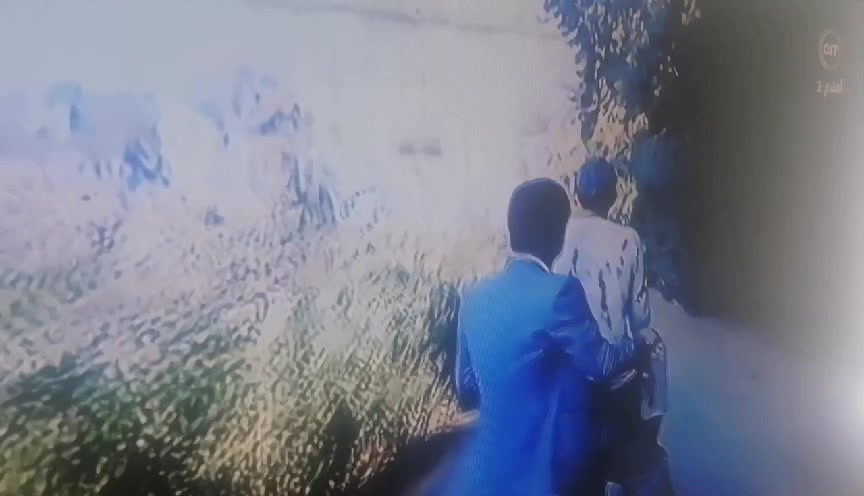 السلام عليكم عندي جهاز ستلايت نوعيه  Como M7 مشفر يشتغل بدون صحن على النت قنوات العراقيه والعربيه وقنوات Ben sport الجهاز كامل مع ملحقاته شرط الجهاز جديد السعر ٤٥ الف الاتصال على الرقم *********** او مراسله الصفحه
