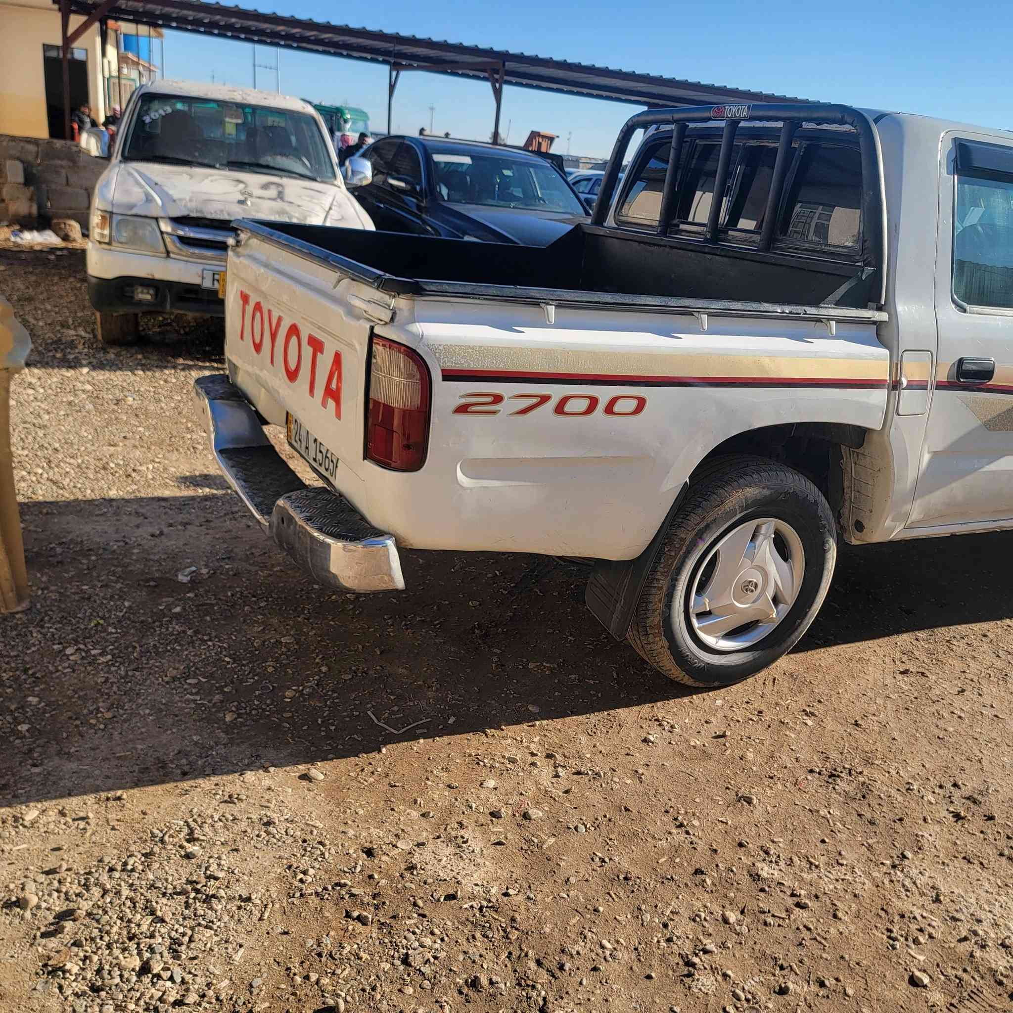 السلام عليكم بيكم موديل 2001 رقم دهوك سياره جاهزه من كلشي وضع شركه من عده صبق بجاملق الخلفي حك شبر هزه جديده العنوان بغداد *********** السعر 110
