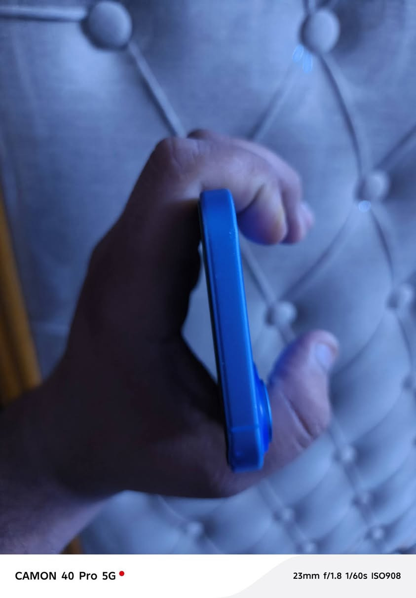 للبيع آيفون ١٦ عادي 
وتر بروف ماداخل صيانه كامل ملحقات 
بطارية 90
*********** واتس أو اتصال 
مكاني بغداد مدينه الصدر
