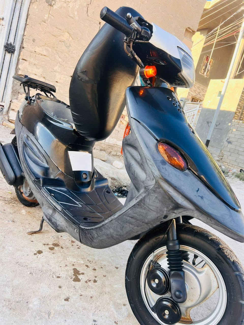 سلام عليكم دراجه بيجي لبيع وبحيل لوكاله شلعه معدل دك 60 دراجه حلوه وجديده سلف شغال هندر شغال بك لايت كلب امامي شغال كفرات اصلي اسود شرط لفحص لمكان ناصريه سوق الشيوخ رقم تليفون *********** موجود مزنجر وتساب سعر خاص
