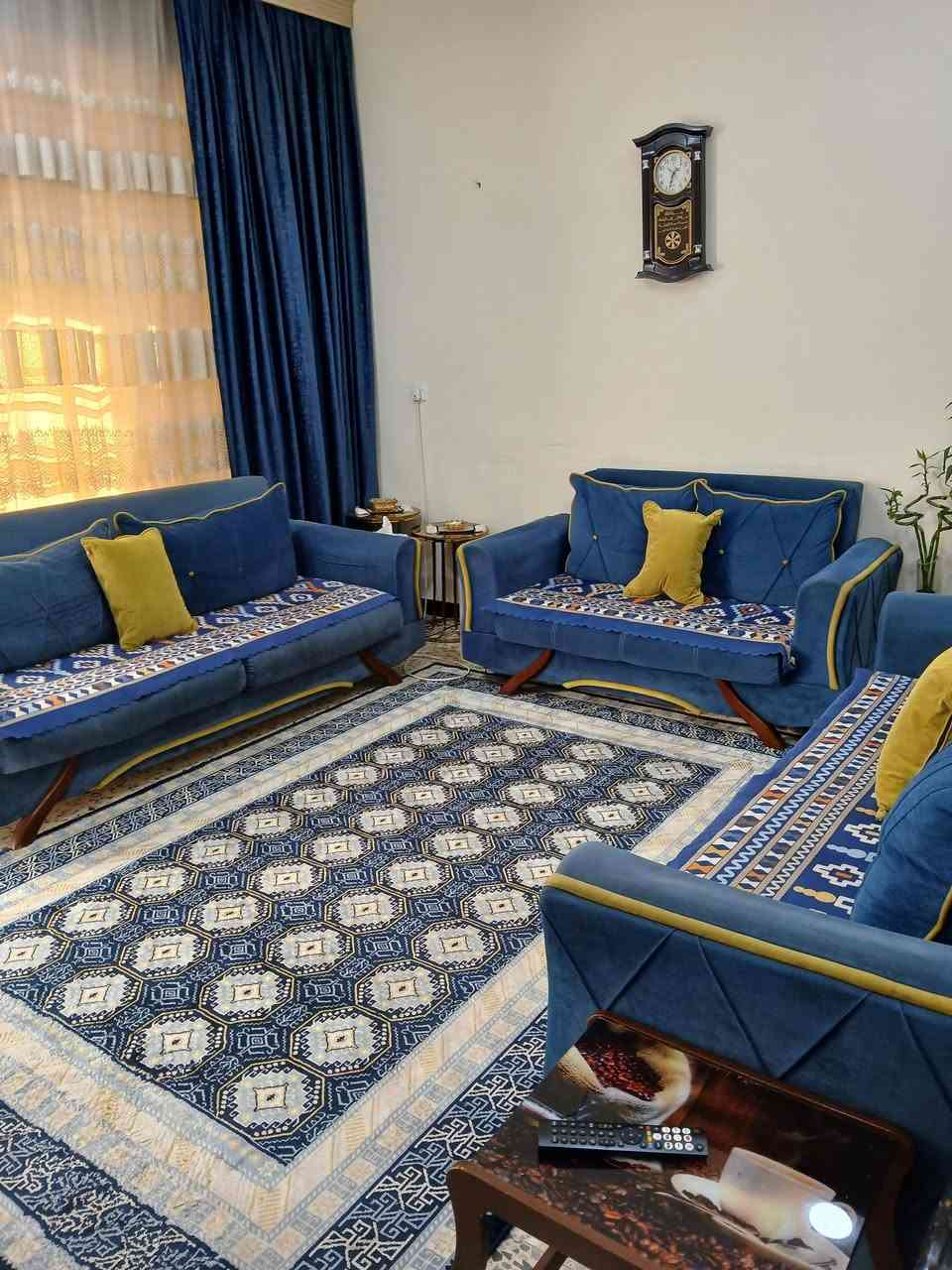 تخم ١٠ مقاعد تركي ينكلب سرير نضيف مكاني بغداد الدوره سعره ٤٥٠ بيه مجال لتواصل ***********
