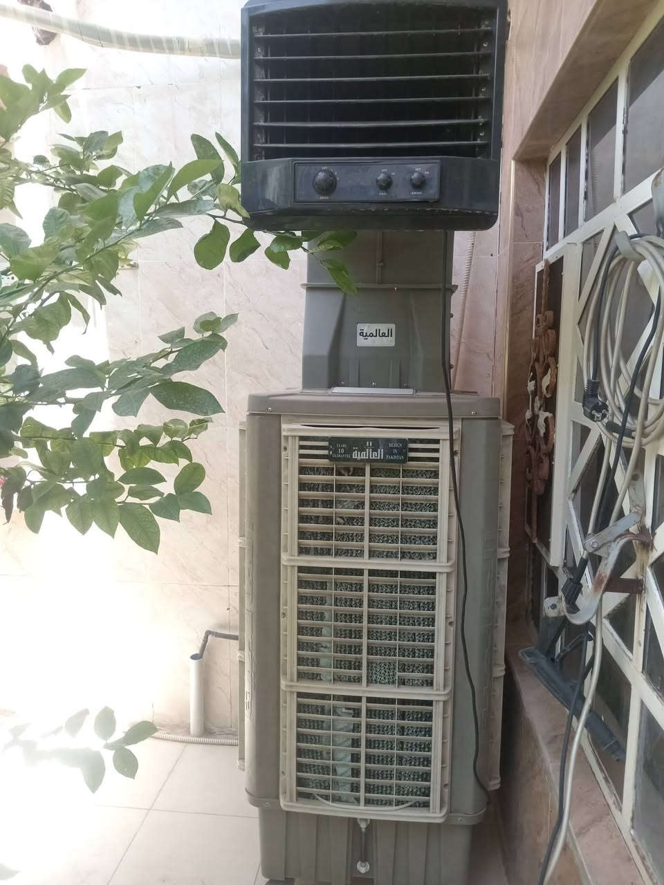 مبردة دكت حجم كبير اصليه  من شركة العالمية  استعمال قليل جديده  مابيها اي ضرر ولا عطل على الفحص
مكاني بغداد ***********
