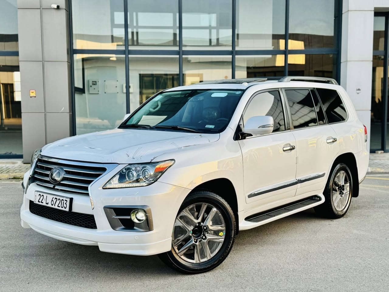 ليگزيز ( 2013 )  (بريم)   LX_570
🔷داخل ( مشمشي )  +  
🔷ماشيه ( ١٤٥ ) الف كيلو حقيقي
🔷سياره بريمي اصليه
🔷محرك _(5700)-(v8)

▫️سيارة حيل حلوه و نظيفه 
🔹بيها ( بنيد مصبوغ و شويه بتكمه جهة سايق )

فول فول مواصفات◽️
بصمه ، الانزيلاق ، شغال ، كشن جلد و هيتر
راس ديفيدي ، كاميرات ,ثلاجه , زينون ، جلد جاف تدفئيه شفط ، التبريد خزينه ،نظام ايكو ،سبورت ، حساسيه الديك الموخره ،مرايات ، الفتحه ، باب خلفي جك ، رادار امامي .....)

◽️محرك كير  بشرط مامفتوح
سياره حيل نظيفه 
بسميً السنويه بشرط تحويل و خرامه
سياره مابيها دينار مصرف كامل من كل نواحي

◽️نظافه ١٠٠٪؜ كامل سيرفس بدون نقص و بدون مصرف سياره اي نقص مابيها 
4 أيطارات جديدة تحتها 
تاير و ويل بيلادي شريكه 
حتا تاير (DUNLOP ) أصليه

نفسي يوم /تحويل و كاله حاظر
مكان / داخل سليمانيه🌆

◽️سعر _337$🔐 قفل🔥
◽️موبايل /***********
