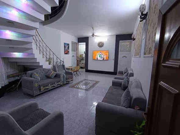 بيت فول بناء حديث سنه 2021 مساحه312 متر الوجه 13 متر نزال 24 متر بستنه طابو موقع جيد جداً على شارع العام مباشر عبور قرب سيطره 60 يتكون من كراج سيارة استقبال  وصاله ومطبخ 
غرفتين نوم صحيات داخليه وخارجيه 
بسعر 165 مليون وقابل للتفاوض 
استفسار 
***********
