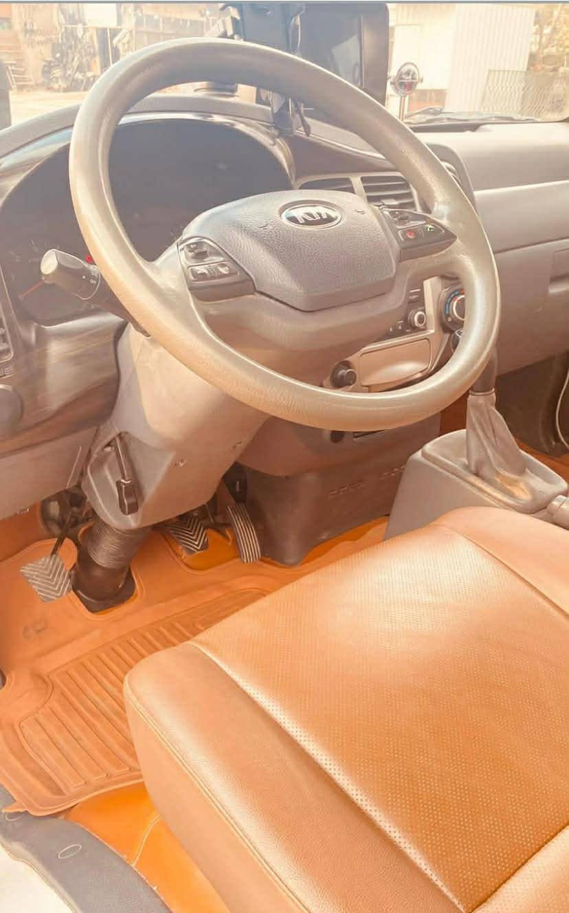 السلام عليكم
سيارة فحل موديل ٢٠٢٠ مكفوله بيها طخه صغيره بالباب مال الصدر
***********
رقم بغداد
