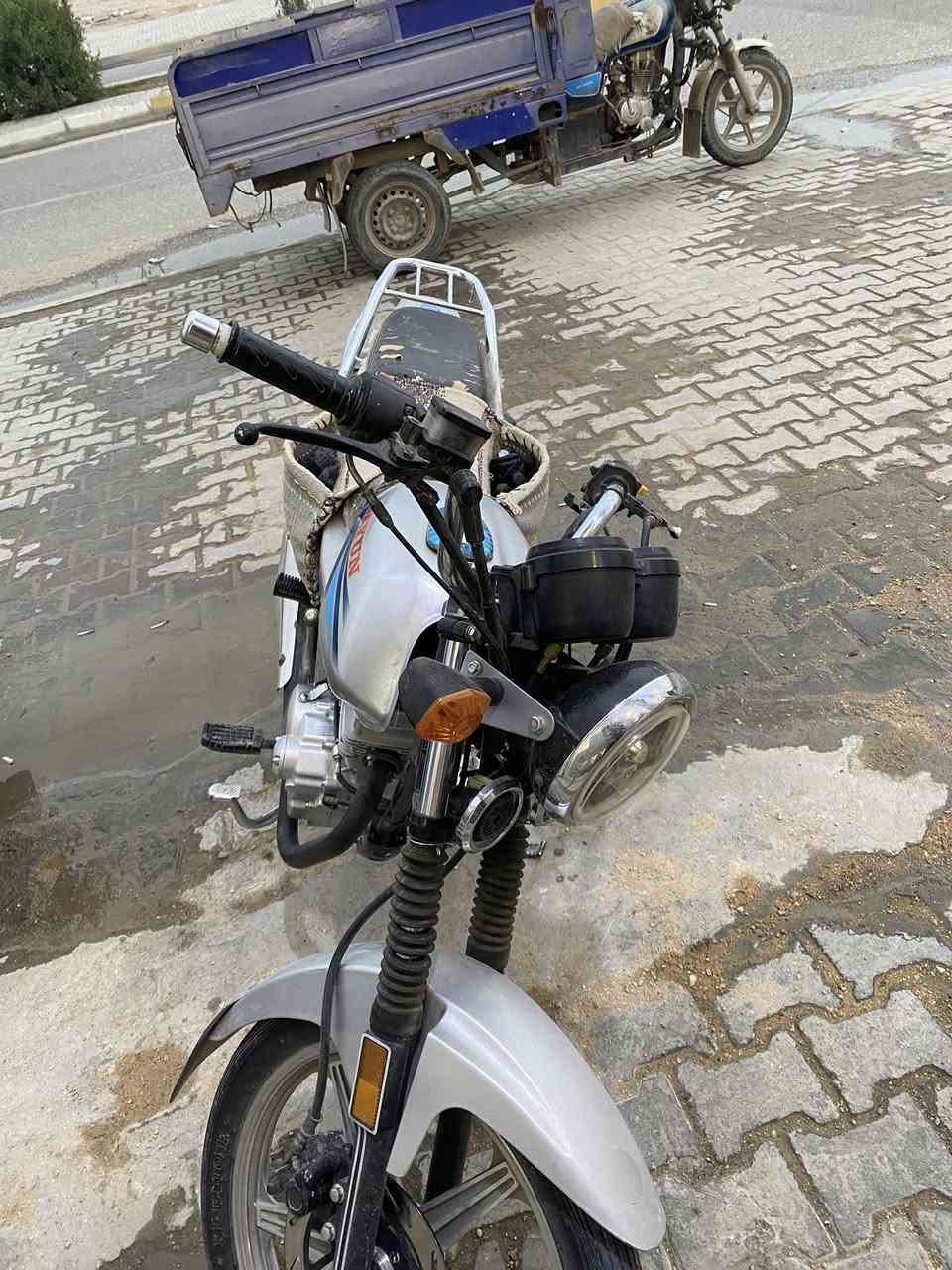 اللهم صلي على محمد وآل محمد دراجه دايون عضم مديل 2020/3/2 دراجه كامله ماناقصه شي ومكفوله من كلشي مكينه مامفتوحه شلع صبانه ممخلي عليه الدراجه اوراق كامله سعره مليون وربع قفل مكاني كربلاء وهاذ رقمي ***********
