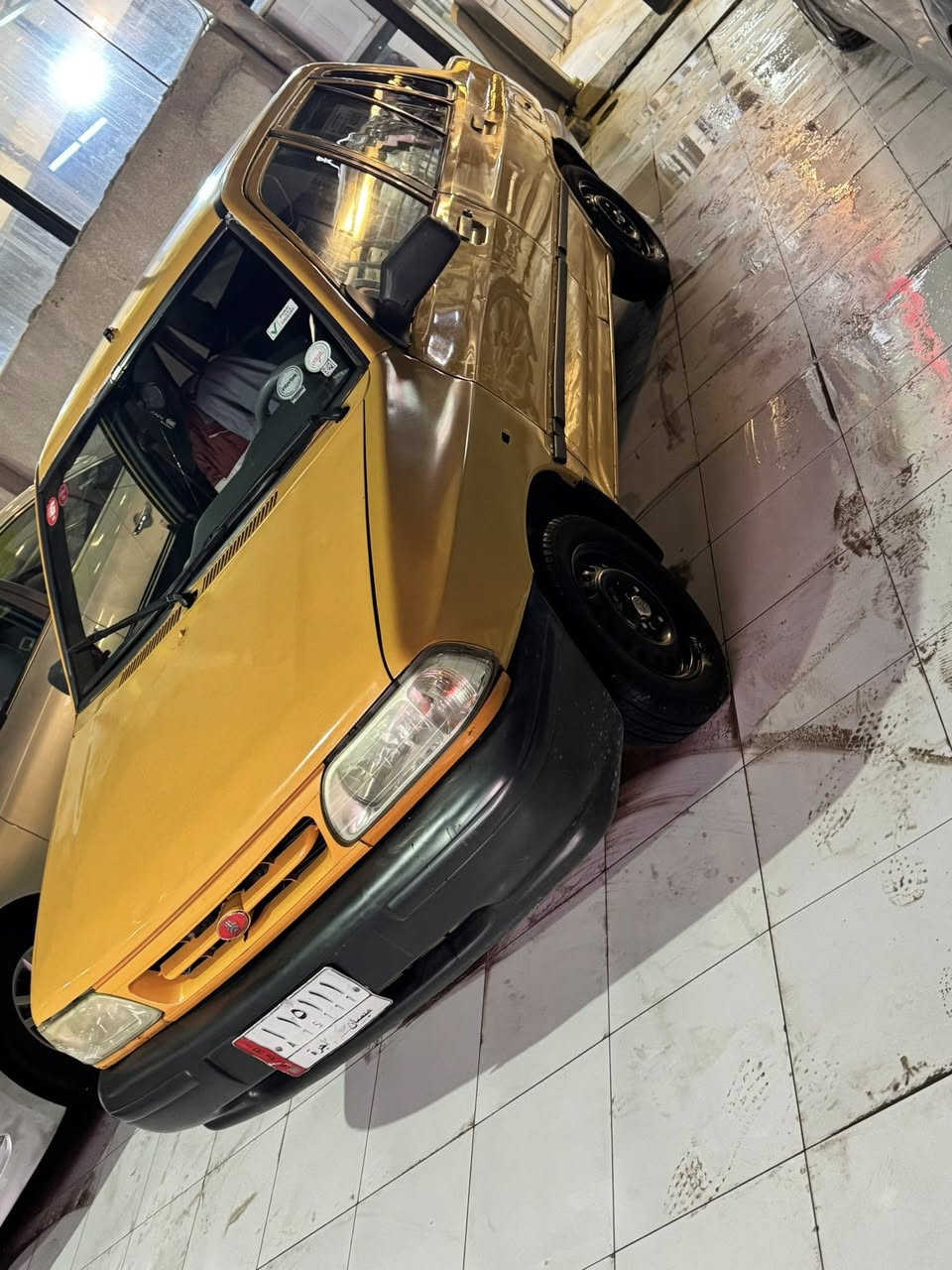 سلام عليكم سايبه موديل 12 رقم الماني مصفره هيئه غرامه بس 100 عليها السياره جاهزه الاخير الاستفسار ***********
