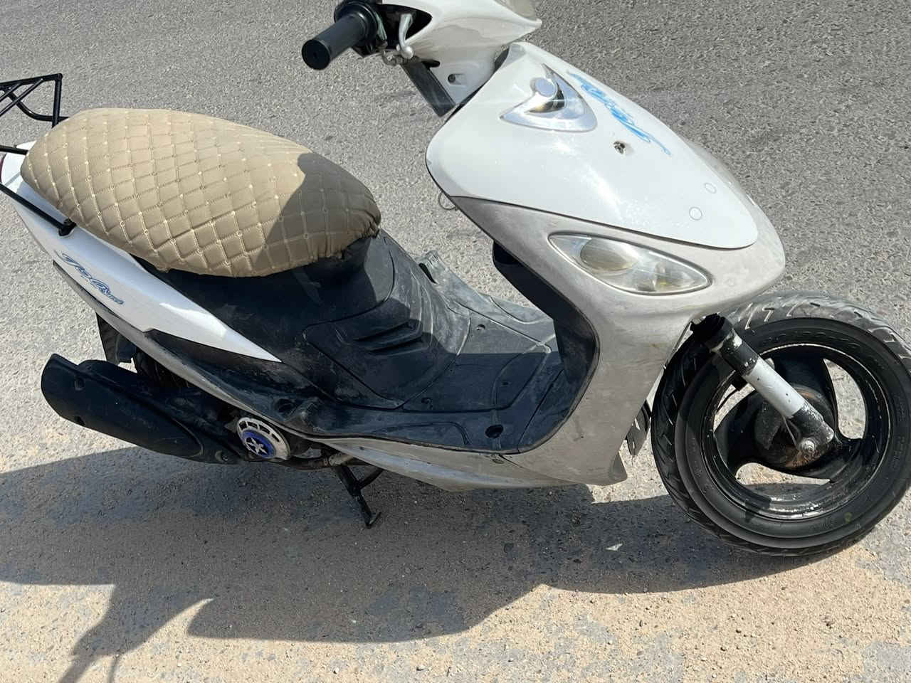 ماكس قجمه للبيع
دراجه جاهزه بيها نقوصات بسيطه 
السعر 650 وبيها مجال 
مامتواجد ع نت 
الشراي يتصل 
***********
