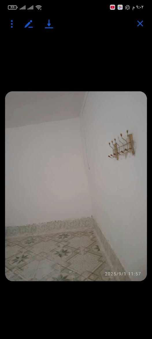 السلام عليكم بيت طابو صرف مساحة 90 تقاطع شحيم الشارع الجاي للشط مقابيل حسينية الحاج كامل النداف تفاصيله
 ديوانية 3 × 4 
مطبخ بارد 2 ونص مربع 
صحية 
صالة 5× 3 ونص 
غرفة نوم 5 × 4 
حمام مطبخ حار 
طابق ثاني 
غرفة 5 × 4 
صالة 7 × 3 ونص 
غرفة ثانية 3 × 4
صحيات خارجية 
مكلف بالنشر 
رقم صاحب الدار
***********
