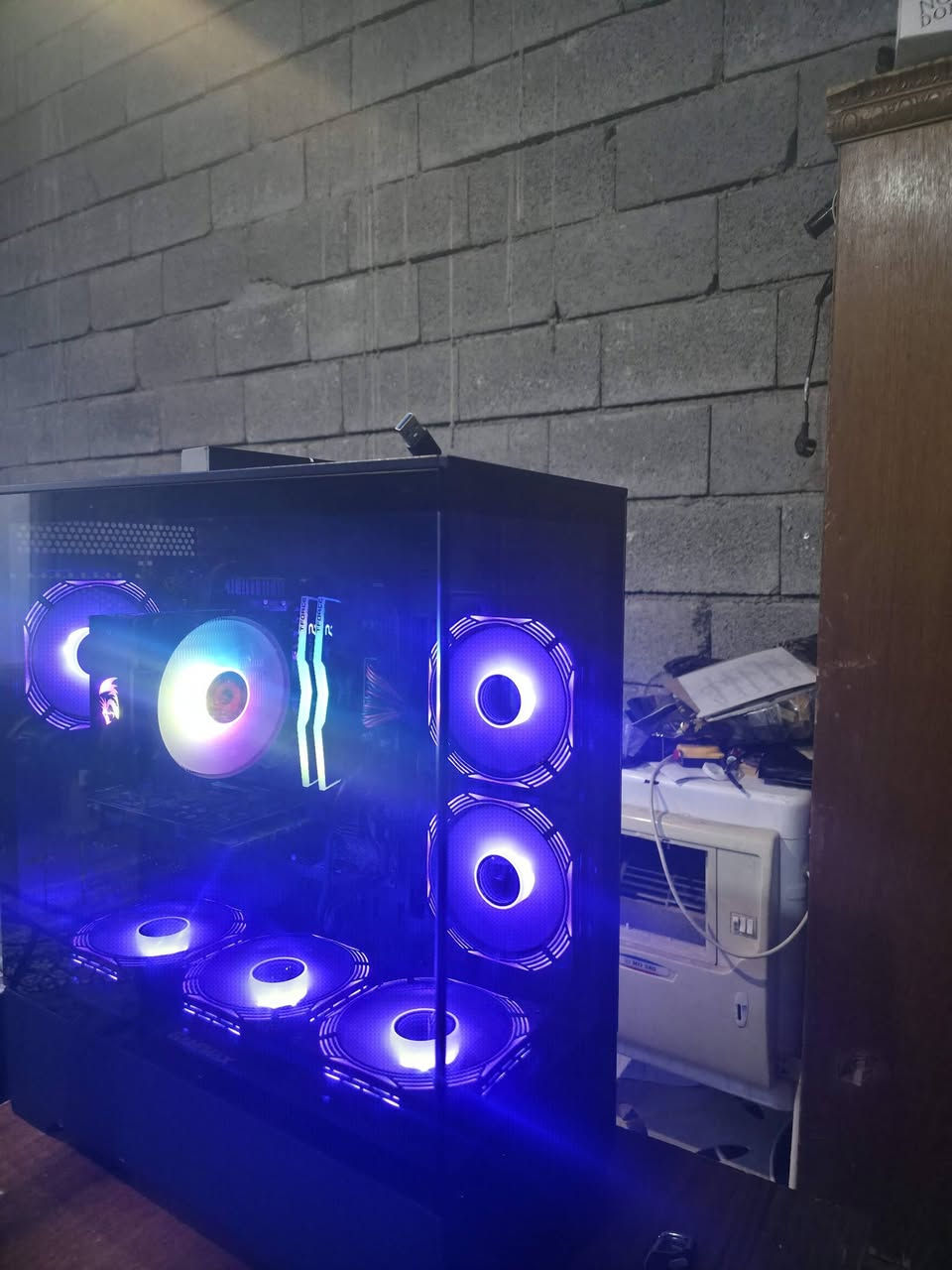 معالج الرسوميات: RTX3050

المعالج: RYZEN 5600X

الذاكرة العشوائية: 32 جيجابايت DDR4 بسرعة 3600 ميجاهرتز

القرص الصلب: 1 تيرابايت HDD + 512 جيجابايت SSD

الطاقة: 700 واط

----------------------

شاشات AOC مقاس 27 بوصة ومعدل تحديث 180 هرتز

---------------------

طاولة ألعاب

---------------------

لوحة مفاتيح Red Dragon + فأرة Logitech G502 🎁

السعر الإجمالي 685 دولارًا

ملاحظة: أبيعها جميعًا معًا، وسعرها في السوق حوالي 800 دولار، وهي بحالة ممتازة وكأنها جديدة.

للتواصل: ***********
