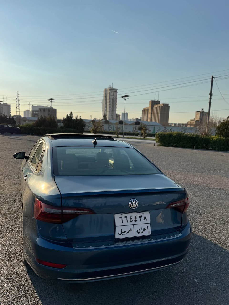 جیتە فول فول مواسەفات 
سەیارەکە ٤پارچەی بۆیاغە پئش کەپسە 
چوار جاملغ بۆیاغە پشتو پئشی کەپسە بئ ئیرباگ 
کەمیک ناق دەرگای گرتوە 
مەکینە ١٤تۆربۆ مەرغوب 
بەناوکردن بەشەرت 
بڕانەوە بەشەرت 
کارەبایات گێڕ  مەکینە بەشەرت 
(***********)واتساب. أربيل, العراق
