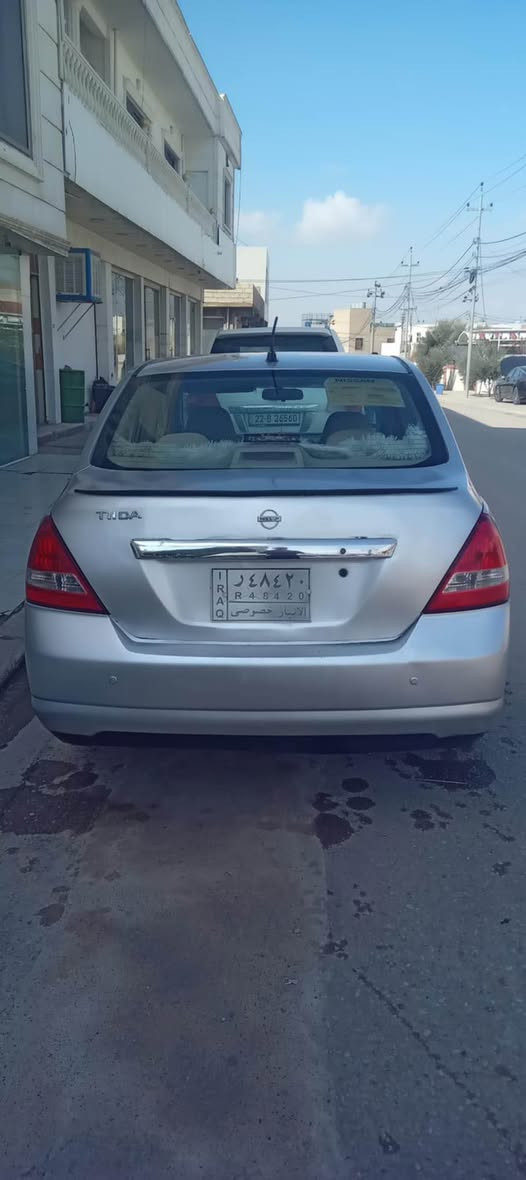 نیسان تیدە ٢٠٠٨
مەنەفێست ئەسڵی 
سەیارەکە ساغە
هەموو شتێکی مەزبوتە 
سحری ٤٧ قفڵی
رەقەمی ساحێببی 
*********** أربيل, العراق
