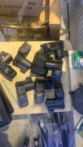 السلام عليكم 
تسلا الليث EV-Tech
متوفر كل قطع غيار تسلا واكسسواراتها 
شبابنه الطيبين 
الحمد الله وبفضله 
وصول وجبه جديه من قطع غيار تسلا 
جام امامي  x
واتربمب اصلي 
ماطور هاند بريك 
باير فيوز x 
***********
***********
الدوره الاثوريين
