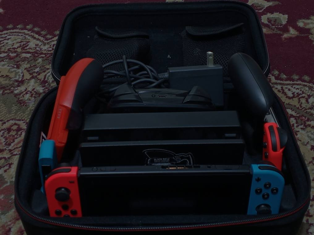 للبيع جهاز NINTENDO SWITCH الجيل الاول الجهاز غير مهكر ذاكره 128 الغني عن التعريف جهاز كلش نضيف مستخدم استخدام قليل جهاز يجي ويا 5رام العاب اصليات مال شركه و كامل ملحقاته الاصليه جهاز سعر الجهاز 450الف رقم الهاتف *********** مكاني بغداد بغداد, العراق
