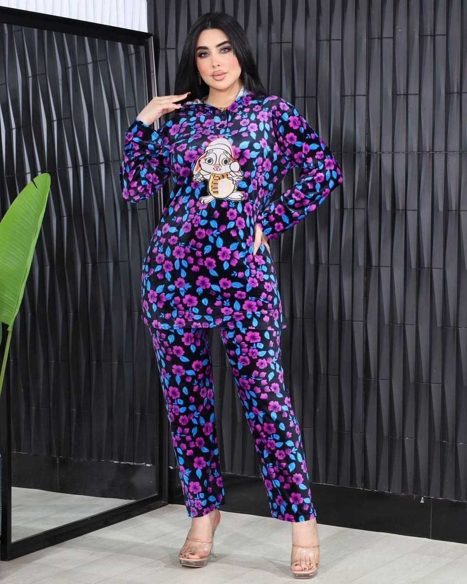 💥 تراك قديفه مخمل ⚡️✨
🌸 خامة مخمل ناعمة تجنّن وتدفّي 💖
💃 أناقة وراحة بنفس الوقت ✨
🔥 شتاءك دافي وأنيق ويا هالتراك الراهي
📏 القياسات: L – XL – 2XL – 3XL
💰 السعر: فقط 10 
للطلب والمراسلة خاص أو واتساب 📲 ***********
تليگرام 📢 https://t.me/fairroza
إنستغرام 📸 https://www.instagram.com/fairoozah.1?igsh=MWc0OWk2cDRsYWh0bg==
🚚 التوصيل:
كوت 2000 | أطراف 3000 | أقضية 4000 | محافظات 6000
