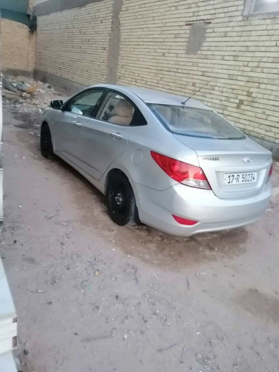 السلام عليكم اكسنت خليجي للبيع بسمي نكليزي بيهه رشات صبغ محرك وكير وحداديه وتخم تاير جديد وتبريد مكاني نجف حي النداء لسعر 87 مديل 12 رقمي ***********
