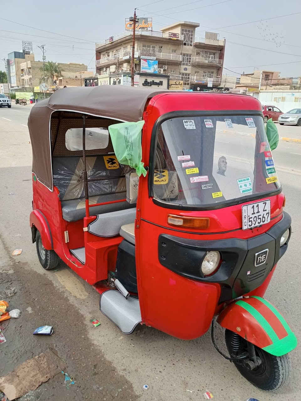 السلام عليكم تكتك2018 باجاج للبيع
مكينة 20  رقم انكليزي  كهربائيات ميكانيك سمكرة كلها فول صبغ عام للجمالية بدون ضربه  تخم تايرات وبنزات بريك جدد تكتك مال عيشه شغل وطلع وبيها كاعيات  تفصال جدد  وبرده  وجادر جديد 
وينه فقير تكتك مال شغل
 السعر 4 ملاين و750 قفل بدون عملة رجاا 
واتساب او خاص مكاني بغداد الغزالية ***********
