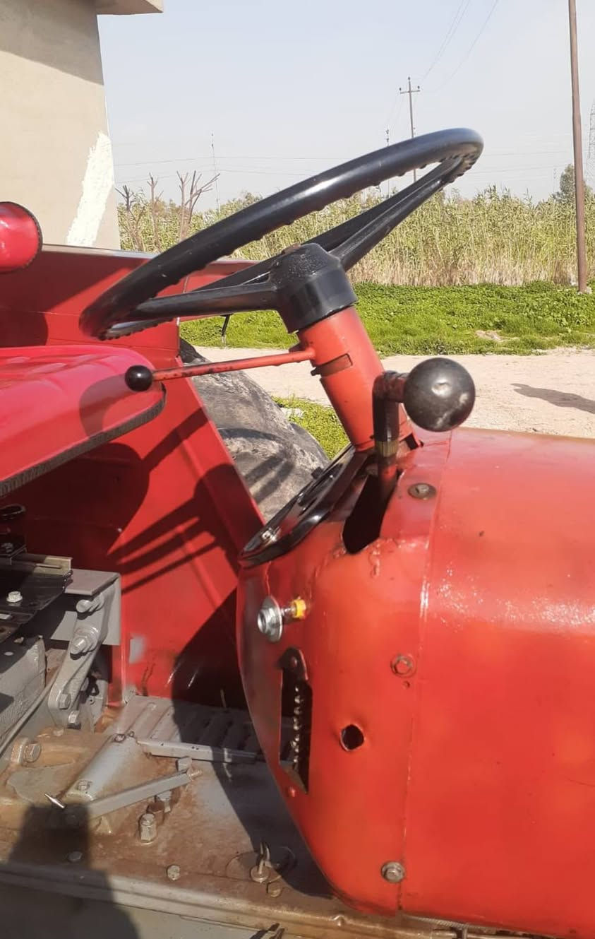 سلام علیکم بەرێزان ... عەنتەر چوار پستن لۆ فرۆشتن .🎁. تراکتۆرەکە هەموو گیانی بەشەرت مەزبووتە👌 . مەکینە گێر ئەکسل بەشەرت و زەمان . بێ عەیب ... گێری سوک و گرانی کاردەکات غەنزیلە هادلۆرکی مەزبووتە  پاتری جۆت تایەیی پێشەوەی نوێیە . بەیەک سلف هەڵدەبێت کوشن سرپرینگ و کەپری  فەرگەسۆنی بۆ بستراوە سوکانی کراوەتە پاوەر سوکانی لەئی سەیارە نەرمترە . لایت و بلاجکتۆری کاردەکات . بەردی ناو تایەکان تێیەخراوە . شوێن هەلێر . سعری 34 معامەلە موبایل ***********
