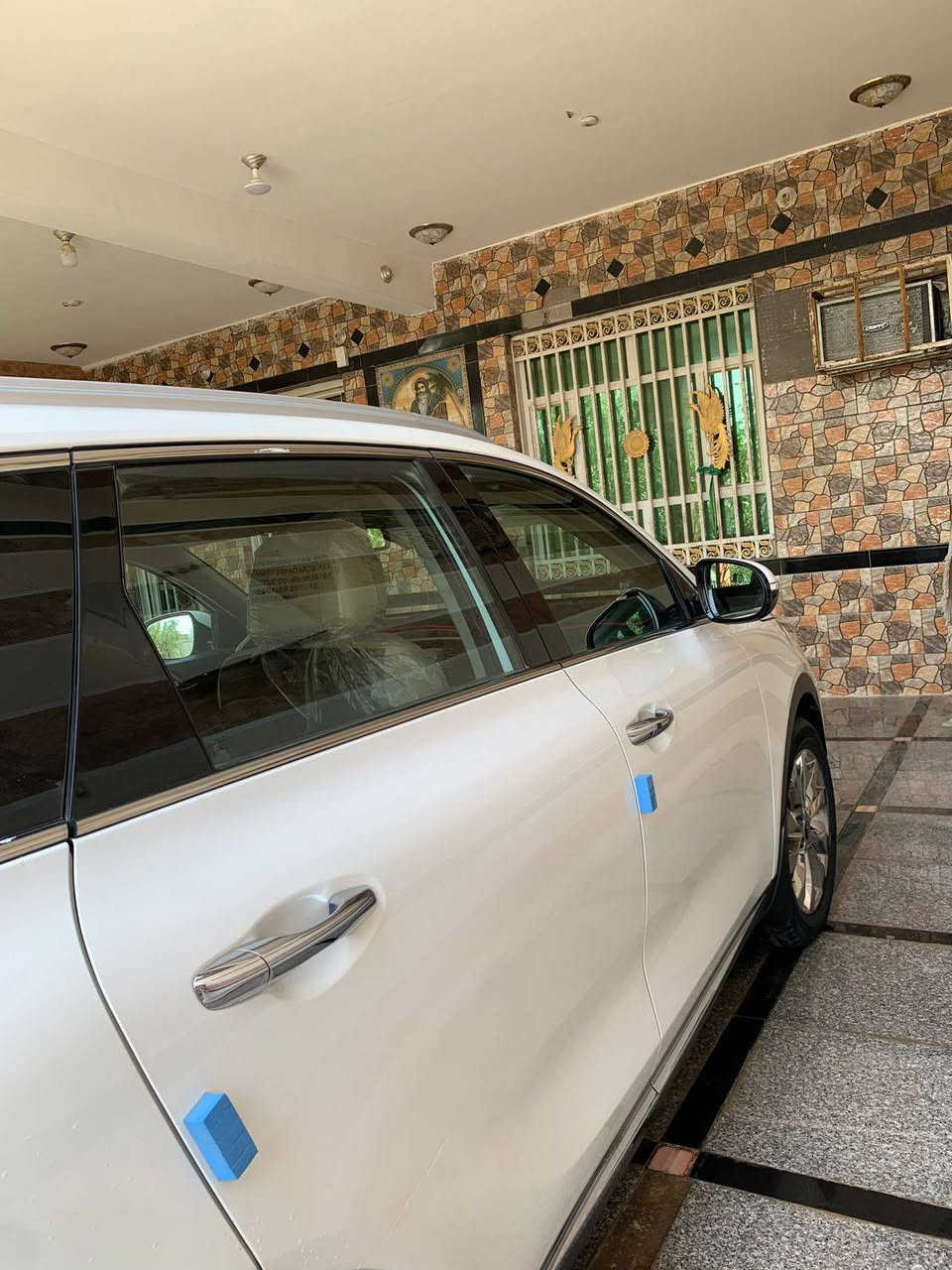 السلام عليكم 
كيا سورنتو 2019 خليجي مكفوله كفاله رقم ذي قار باسمي 
فول موصفات سته سلندر سبعه راكب بصمه حساسات لد نهاري سيارة جاهزة للأخير من كلشي 
السعر 250 وبيها مجال الشراي يتصل وبلخدمه *********** مكان السيارة ناصريه مركز
