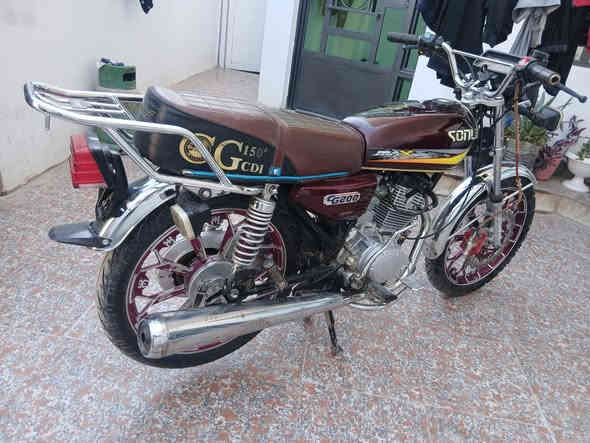 السلام عليكم دراجه إيراني مديل24باب اول ابو الختم سولنك وزن ثقيل كامل مكمله مابي نقص كلشي كلها شغال منفيس سويجات كامل على24حبايه مكينه200cc مكاني سامراء  
مفتوح مره وحده فقط السعر600وبيها مجال للشراي 
***********
