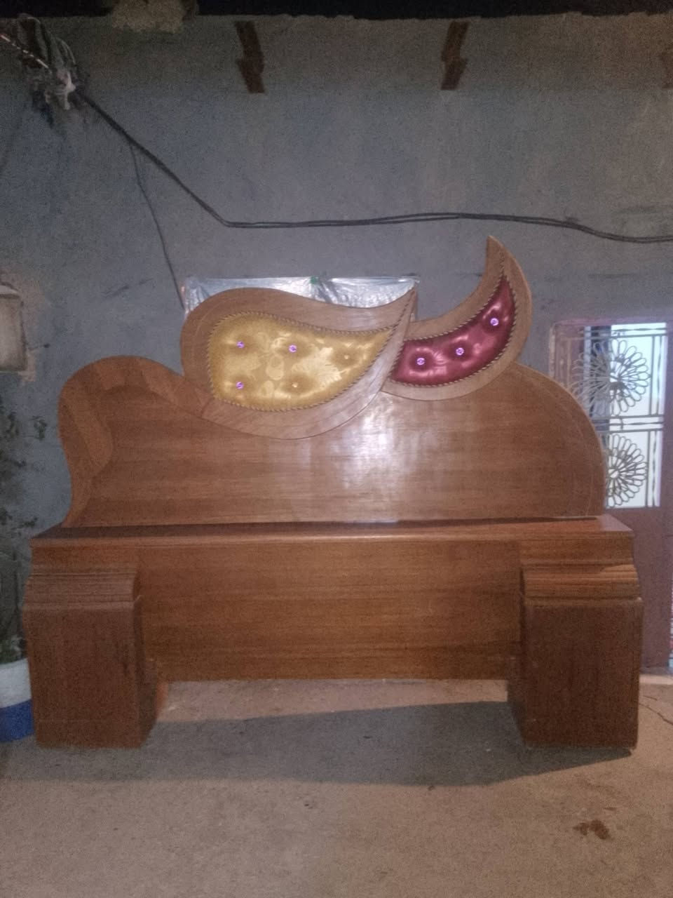 السلام عليكم زاويه وكنتور ميز جربيه وملحقه


**إذا كنت صاحب هذا الإعلان وتريد حذفه لأي سبب، رجاءا أرسل رسالة إلى الدعم الفني**