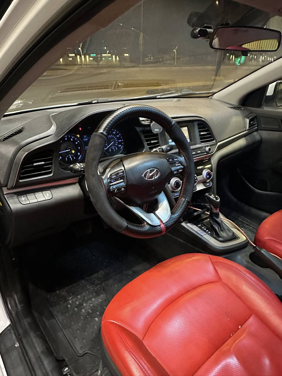 الانتره  19
مكينه 2000 دوش 

كير at المرغوب

تحكم ستيرن 

كروز سرعه 

دوشمه جلد احمر  درجه أولى 

منضومت زنون 

بيع او مراوس حسب القناعه


**إذا كنت صاحب هذا الإعلان وتريد حذفه لأي سبب، رجاءا أرسل رسالة إلى الدعم الفني**