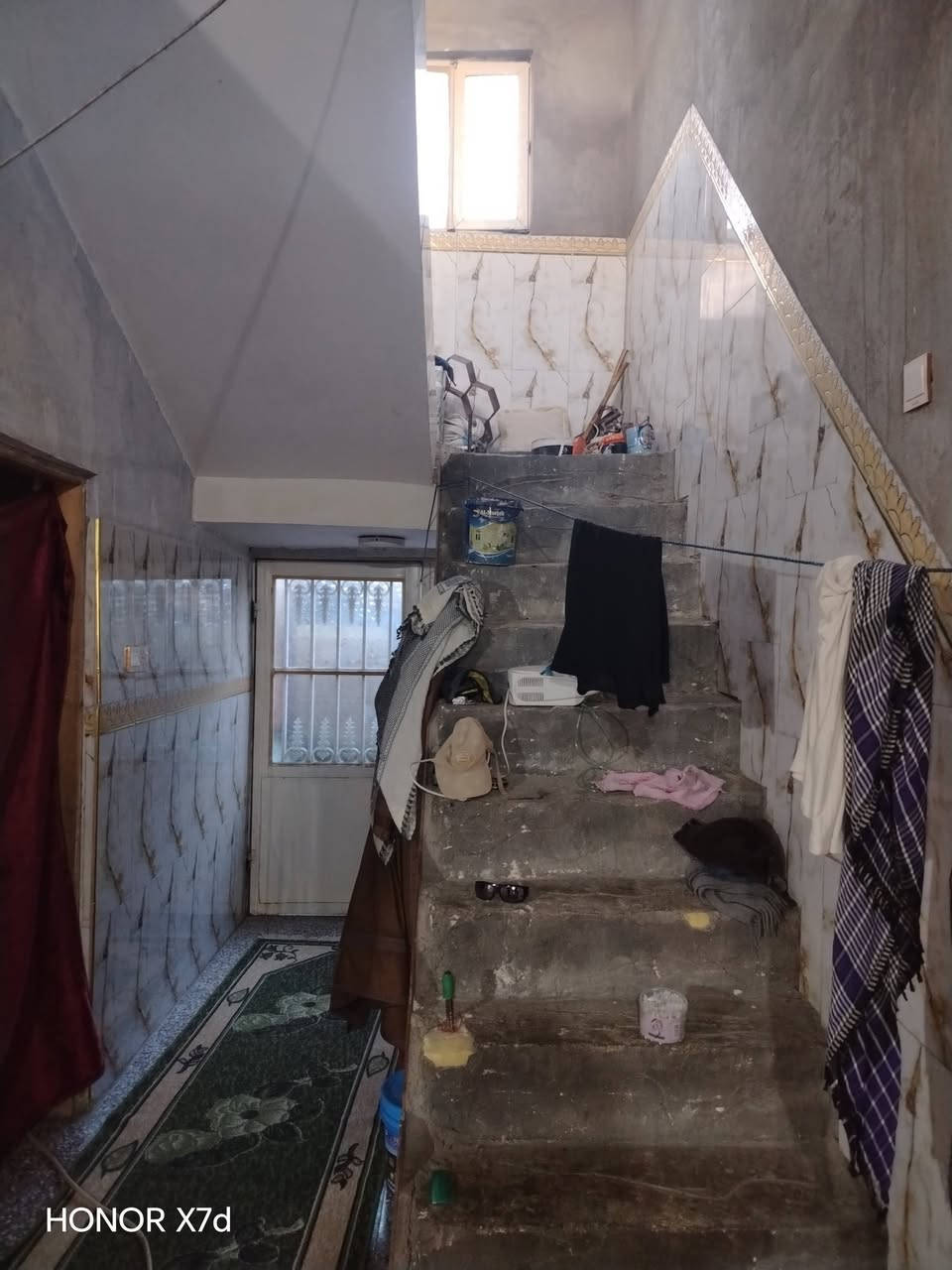 بيت للبيع زراعي ٢٠٠متر يحتوي على غرفتين نوم وصاله ومطبخ وحمامين واستقبال وحديقه موقع خان الربع عمود 173 للاستفسار اكثر الاتصال على الرقم ***********
