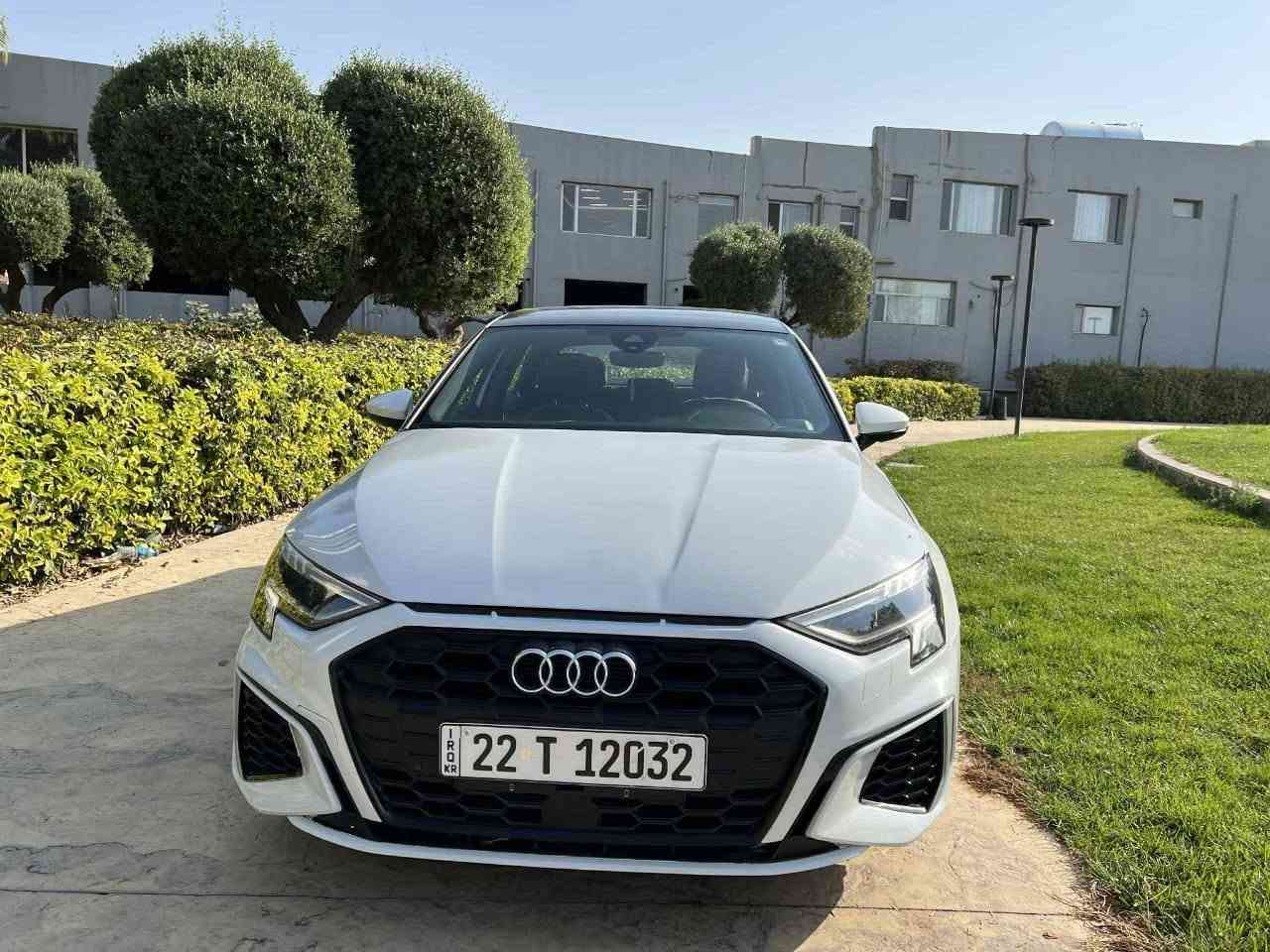 Aude A3
مواسەفات 
قەپات مواسەفاتی 
بەسمە 
360 پلە کامێرا 
نەینوک رادار 
پێش و پشت رادار 
وایەر لیس چارجەر 
گێج لەیکترۆنی 
شاشه گەورە 
پانوراما 
لێدران 
بویت و جەملغ بۆیاغە 
ئێرباگ 
تەنها شان و سوکان 
ژمارە هەولێر جاهیزە 
تەحویل وەکالە بەشەرت 
شوێن هەولێر 
نرخی  163 وەرەقە 
***********
***********  واتس ئاپ و فایبەر أربيل, العراق
