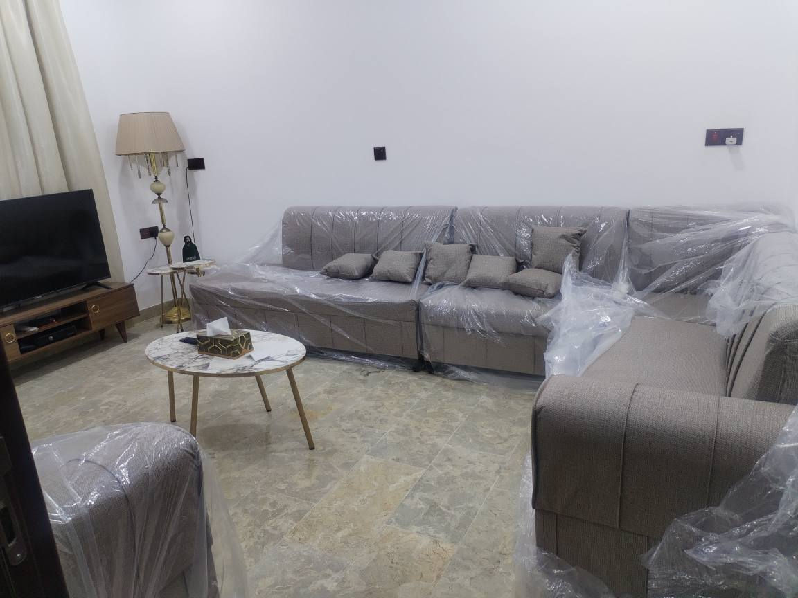 بيت للبيع دوره حي دجله شارع ٢٢ ٨٠ متر ٥ في ١٦ ٣ طوابق ٤ غرف نوم مدخلين حمام ٢ مخزن ١ صاله وخطار البيت مرمر ومؤثث كامل السعر ١٦٠ مليون
*********** بغداد, العراق
