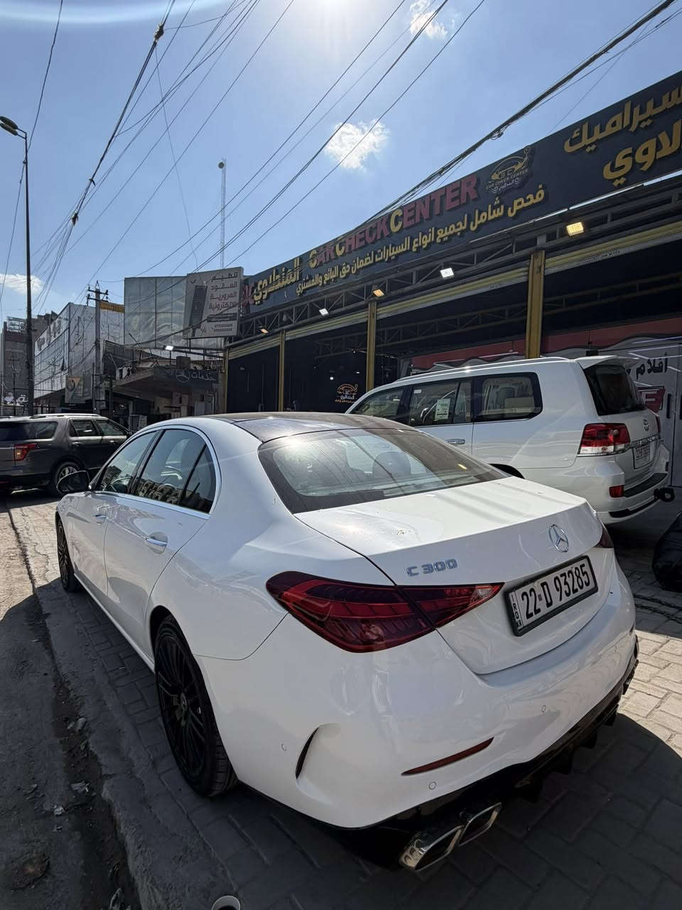 سلام عليكم 
2023 
C300
فول الفول 
معروفه مواصفاتها تجي مفوله للاخير 
5 صبغ بدون دواخل 
كير محرك كفاله 
عارضها 295 وبيها مجال
***********
مكاني بغداد حي جامعه
